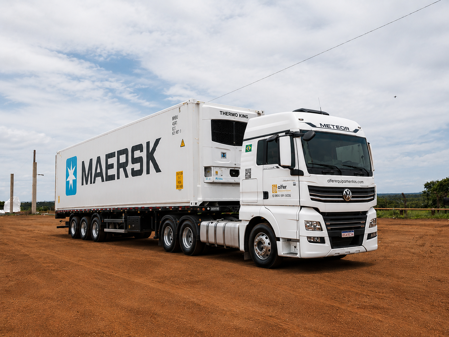 Carreta Alfer com container refrigerado Maersk Thermo King